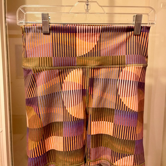 Fabletics high-waisted running shorts - Picture 1 of 2